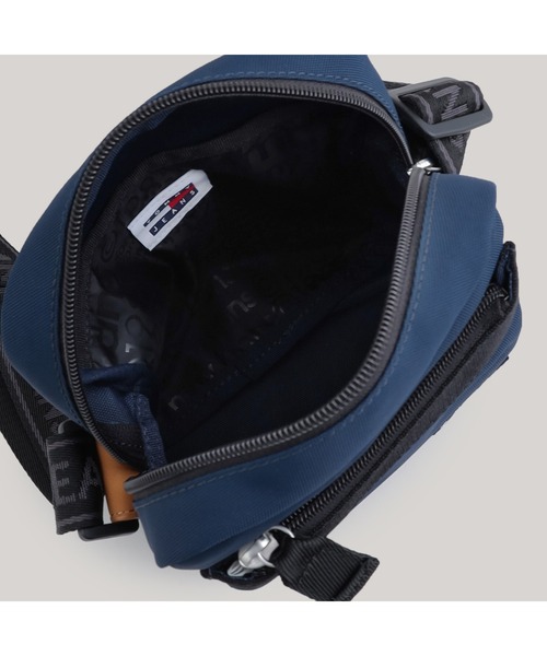 TOMMY HILFIGER（トミーヒルフィガー）の「デイリーリポーターバッグ（ボディバッグ/ウエストポーチ・メンズ・ネイビー/グリーン・FREE）」の7枚目の写真
