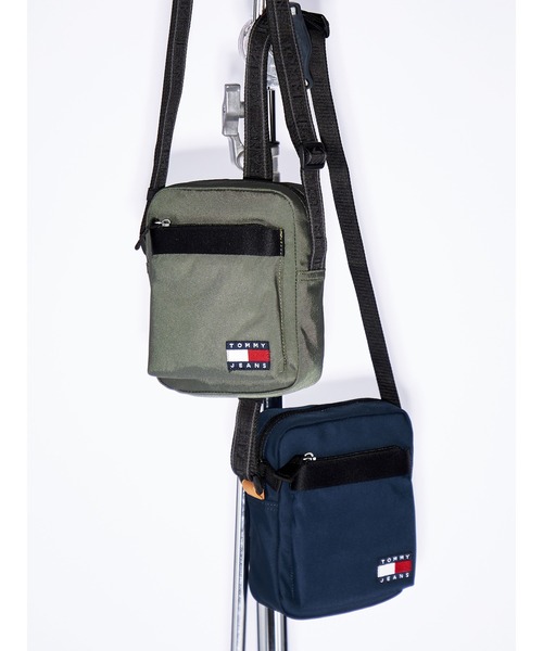 TOMMY HILFIGER（トミーヒルフィガー）の「デイリーリポーターバッグ（ボディバッグ/ウエストポーチ・メンズ・ネイビー/グリーン・FREE）」の15枚目の写真