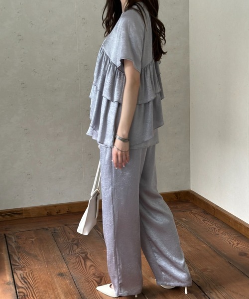 Per sist ence（パーシエンス）の「メタリックサテンストレートパンツ（その他パンツ・レディース・グレイッシュベージュ/ブラック/アイボリー/シルバー・FREE）」の8枚目の写真