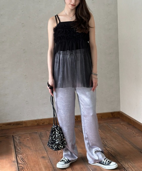 Per sist ence（パーシエンス）の「メタリックサテンストレートパンツ（その他パンツ・レディース・グレイッシュベージュ/ブラック/アイボリー/シルバー・FREE）」の16枚目の写真