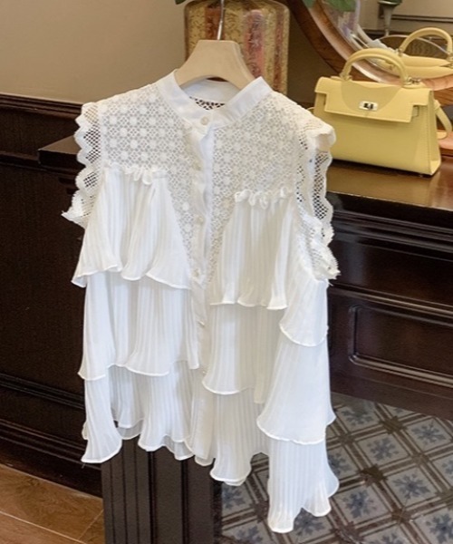 gossip！ロサンゼルス（ゴシップロサンゼルス）の「ギャザーティアードレースラウンドネックブラウス（シャツ/ブラウス・レディース・オフホワイト・FREE）」の11枚目の写真