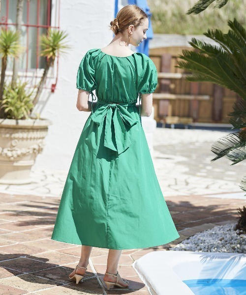 AND COUTURE（アンドクチュール）の「カットアウトウエストタック