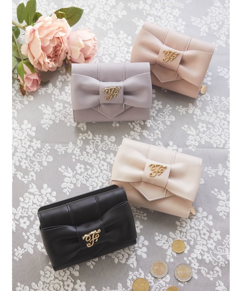 貴重♡マリーちゃんMaison de FLEUR ベージュ リボン付き財布 貴重♡マリーちゃんMaison de FLEUR ベージュ リボン付き財布