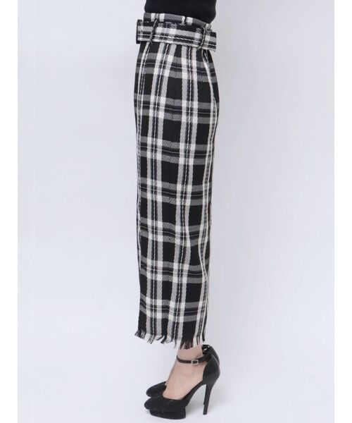 RESEXXY(リゼクシー)の「フリンジタイトスカート(スカート・レディース・ブラック/ホワイト/グリーン・FREE)」の17枚目の写真