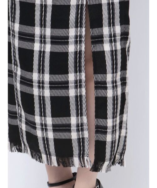RESEXXY(リゼクシー)の「フリンジタイトスカート(スカート・レディース・ブラック/ホワイト/グリーン・FREE)」の20枚目の写真