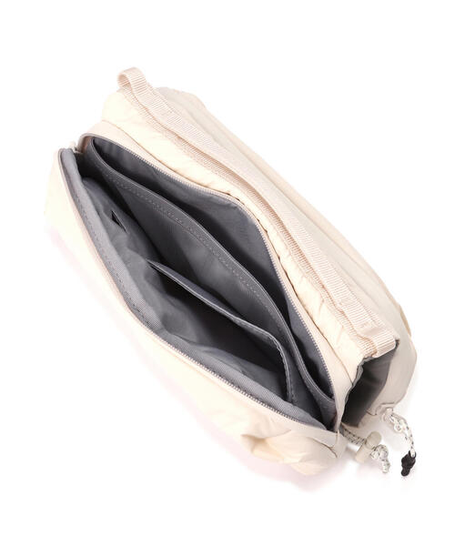 Topologie（トポロジー）の「Topologie/トポロジーBottle Sacoche Puffer ボトルサコッシュ【バッグ単体】（ショルダーバッグ・メンズ・ブラック/ホワイト系2/ベージュ・F）」の10枚目の写真