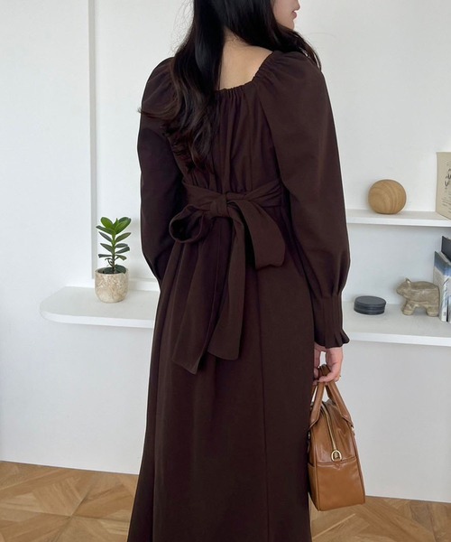 one after another NICE CLAUP(ワンアフターアナザーナイスクラップ)の「【WEB限定】バックリボン美シルエットワンピース(ワンピース・レディース・ボルドー/ダークブラウン/ブラック・FREE)」の22枚目の写真