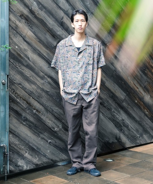 roial（ロイアル）の「SS SHIRT/ROIAL(ロイアル)ボタニカル総柄半袖シャツ（シャツ/ブラウス・メンズ・オフホワイト/ブラウン・X-LARGE/LARGE/MEDIUM）」の10枚目の写真