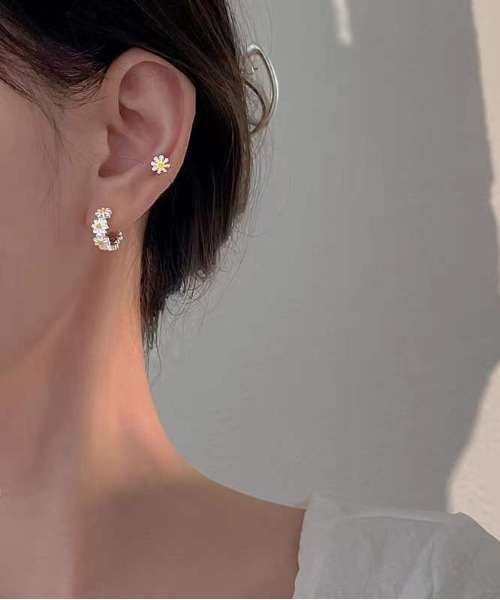送料関税込【AMY O】Thin Large Hoops☆フープピアス☆国内発送 送料関税込【AMY O】Thin Large Hoops☆フープピアス☆国内発送