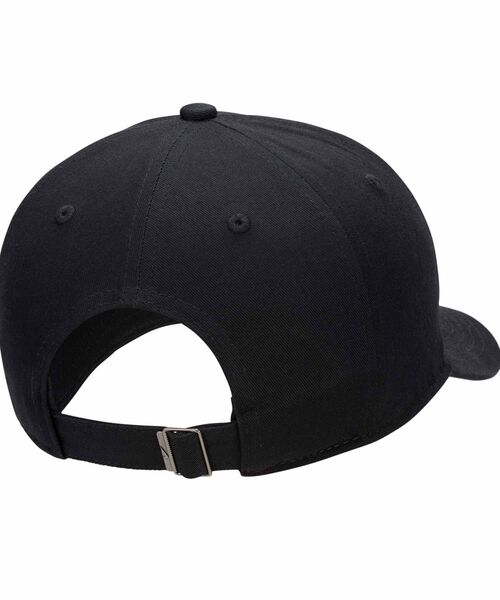 NIKE（ナイキ）の「ナイキ クラブ キッズ アンストラクチャード フューチュラ ウォッシュ キャップ / Nike Club Kids' Unstructured Futura Wash Cap FB5063-010 Black（キャップ・キッズ・ブラック・ONE SIZE）」の3枚目の写真