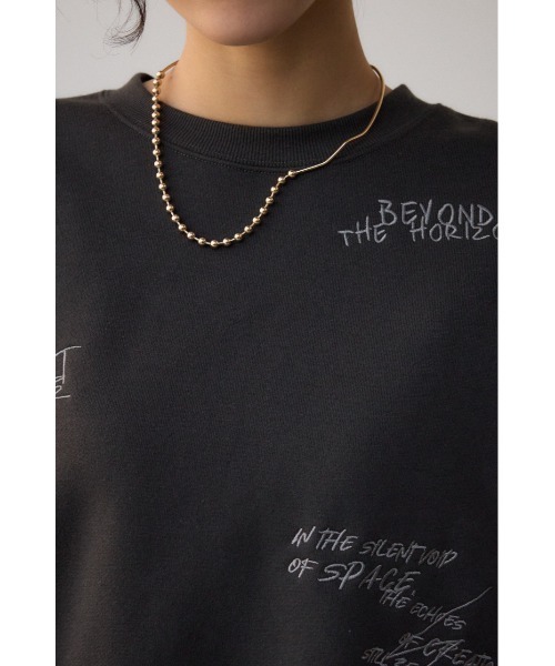 AZUL by moussy(アズールバイマウジー)の「ランダムロゴウラケトップス(スウェット・レディース・オフホワイト/チャコールグレー・FREE)」の9枚目の写真