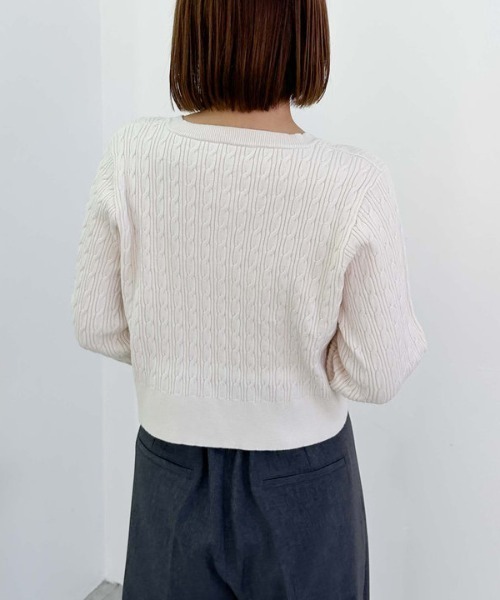 archives（アルシーヴ）の「細ケーブルニットカーディガン（ニット/セーター・レディース・アイボリー/ブルー/ピンク/ネイビー・MEDIUM）」の15枚目の写真