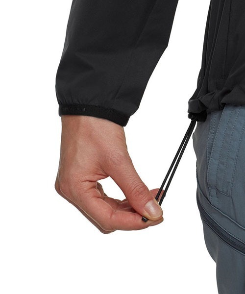 Mammut（マムート）の「グラナイト ソフトシェル フーデッド ジャケット アジアンフィット ウィメン / GRANITE SO Hooded Jacket AF Women（マウンテンパーカー・レディース・ブラック・SMALL/MEDIUM/LARGE）」の9枚目の写真