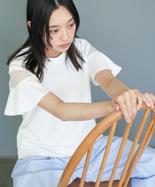 mili an deni(ミリアンデニ)の「シースルーフレアスリーブTシャツ(Tシャツ/カットソー・レディース・オフホワイト/ブラック・M)」の3枚目の写真
