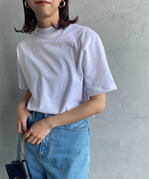 HANES（ヘインズ）の「[HANES/ヘインズ] ショートスリーブ モックネックTシャツ（Tシャツ/カットソー・レディース・ブラック/ホワイト・S/M）」の2枚目の写真