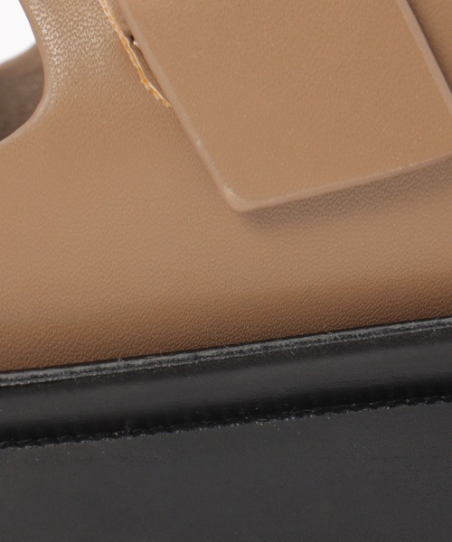 ikka（イッカ）の「ダブルバックル付きベルトサンダル（サンダル・レディース・ブラック/オートミール・M/L）」の8枚目の写真