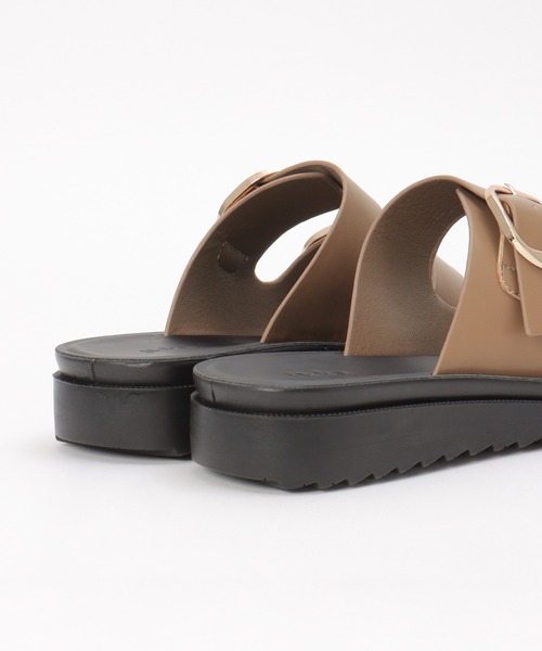 ikka（イッカ）の「ダブルバックル付きベルトサンダル（サンダル・レディース・ブラック/オートミール・M/L）」の12枚目の写真