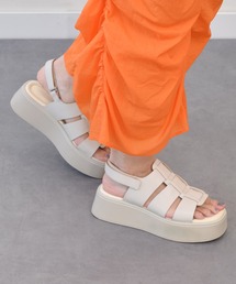 ちゃんみよ⚪️ですVAGABOND 厚底マルチカラーサンダル 厚底 美脚 ニットサンダル 最旬トレンドスタイル スニーカー