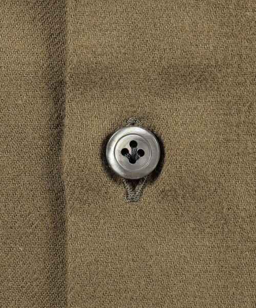 ERRICO FORMICOLA（エッリコフォルミコラ）の「ERRICO FORMICOLA コットンネル レギュラーカラーシャツ（シャツ/ブラウス・メンズ・カーキ/レッド系その他/オフホワイト・L/M/S）」の12枚目の写真