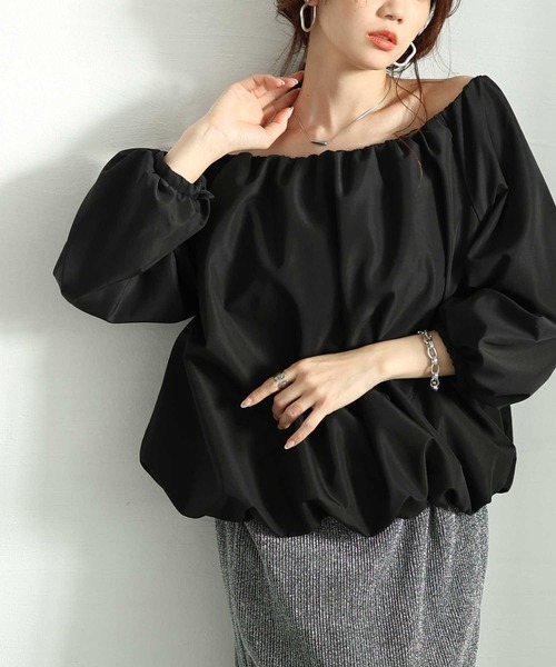Sawa a la mode(サワアラモード)の「ブロードオフショルバルーンブラウス(シャツ/ブラウス・レディース・オフホワイト/ブラック/ピンク・FREE)」の1枚目の写真