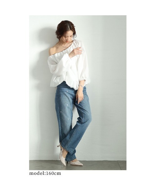 Sawa a la mode(サワアラモード)の「ブロードオフショルバルーンブラウス(シャツ/ブラウス・レディース・オフホワイト/ブラック/ピンク・FREE)」の5枚目の写真