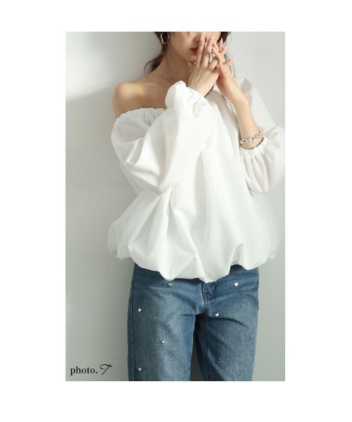 Sawa a la mode(サワアラモード)の「ブロードオフショルバルーンブラウス(シャツ/ブラウス・レディース・オフホワイト/ブラック/ピンク・FREE)」の9枚目の写真