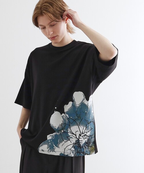 tk.TAKEO KIKUCHI（ティーケータケオキクチ）の「バブルアートフラワーTシャツ（Tシャツ/カットソー・メンズ・ホワイト/ネイビー/ブラック・03/02）」の2枚目の写真