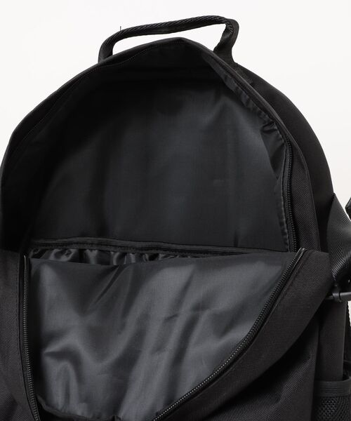 KiU（キウ）の「KiU/キウ　600D BACKPACK（バックパック/リュック・メンズ・ダークグリーン/その他2/ブラック/オリーブ/ネイビー・FREE）」の7枚目の写真