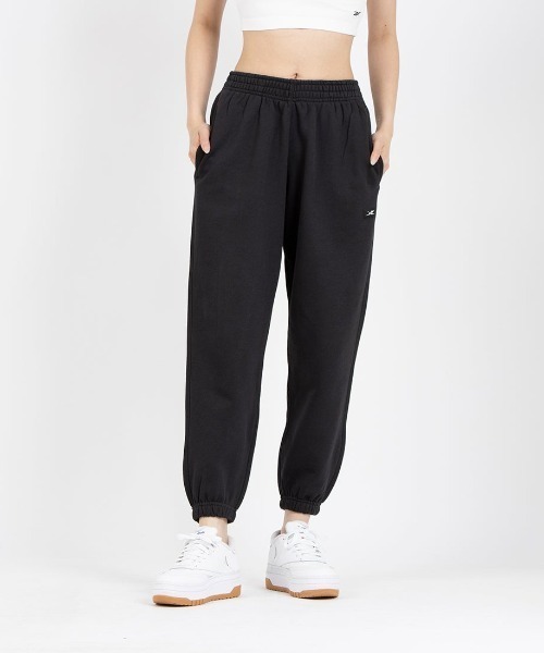 Reebok(リーボック)の「スタジオ スタイル ジョガー / STUDIO STYLE JOGGER(スウェットパンツ・レディース・ライトグレー/ブラック・MEDIUM/SMALL/X-LARGE/LARGE/X-SMALL)」の2枚目の写真