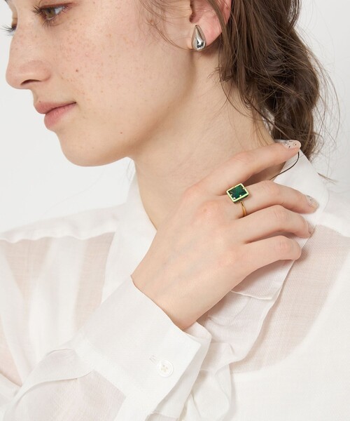 UNITED ARROWS(ユナイテッドアローズ)の「EPO/GLS リング(リング・レディース・レッド/ケリーグリーン・FREE)」の2枚目の写真