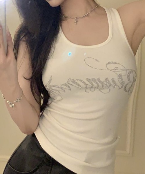 lilful（リルフル）の「筆記体ラインストーンロゴ レタリングタンクトップ（タンクトップ・レディース・ホワイト/ブラック/グレー・S/M）」の9枚目の写真