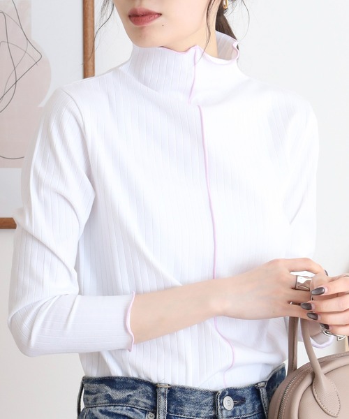 EGLANTINE(エグランティーヌ)の「EGLANTINE 配色メロウトップス 長袖カットソー(Tシャツ/カットソー・レディース・オフホワイト/ライトグレー/ネイビー/サックスブルー/グレイッシュベージュ・40)」の1枚目の写真