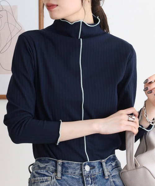 EGLANTINE(エグランティーヌ)の「EGLANTINE 配色メロウトップス 長袖カットソー(Tシャツ/カットソー・レディース・オフホワイト/ライトグレー/ネイビー/サックスブルー/グレイッシュベージュ・40)」の17枚目の写真