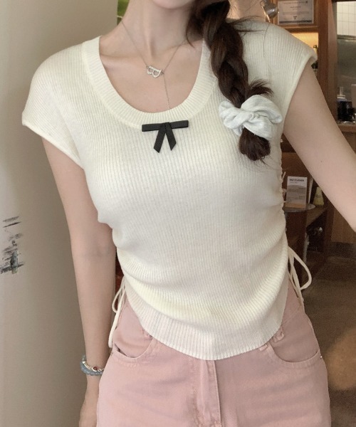 SHEPP（シープ）の「サイドシャーリング リボン サマーニット（Tシャツ/カットソー・レディース・グリーン/ピンク/ブラック/アイボリー/ブルー・F）」の2枚目の写真