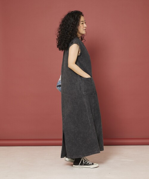 Freada(フリーダ)の「Freada/フリーダ ケミカルウォッシュ カットワンピース(ワンピース・レディース・ライトピンク/チャコールグレー/ワインレッド・MEDIUM/SMALL)」の9枚目の写真