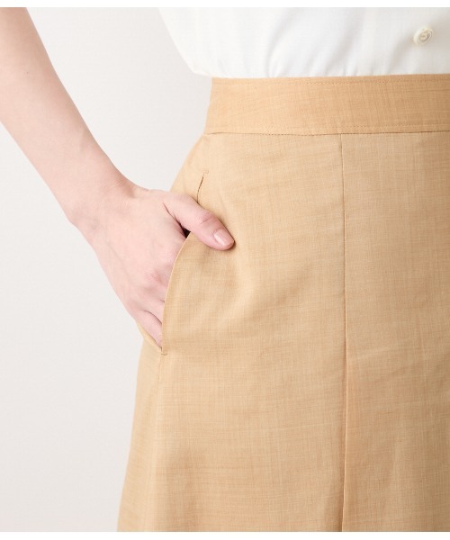 NEWYORKER（ニューヨーカー）の「ポリエステルラミーローン タックAラインスカート（スカート・レディース・キャメル/ネイビー・11号/9号）」の5枚目の写真