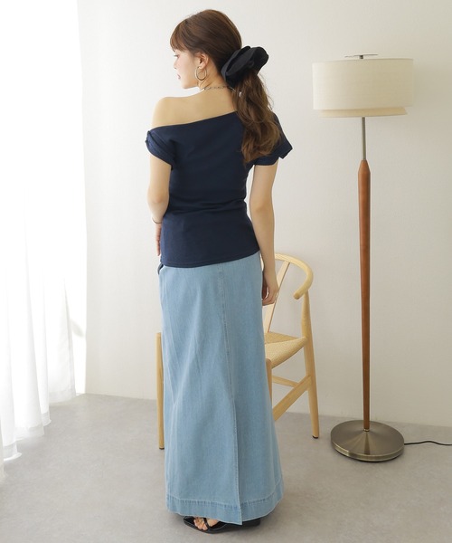 LAULEN（ローレン）の「waffle one shoulder tee /ツイスト ワンショルダー ワッフル Tシャツ（Tシャツ/カットソー・レディース・アイボリー/ネイビー/グレー・FREE）」の6枚目の写真