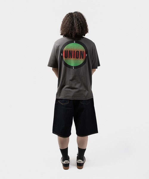 UNION(UNION TOKYO)(ユニオン)の「UNION TOKYO EMBLEM TEE ユニオントーキョー(Tシャツ/カットソー・メンズ・ブラック/ホワイト系その他・SMALL/MEDIUM/LARGE/X-LARGE/XX-LARGE)」の3枚目の写真