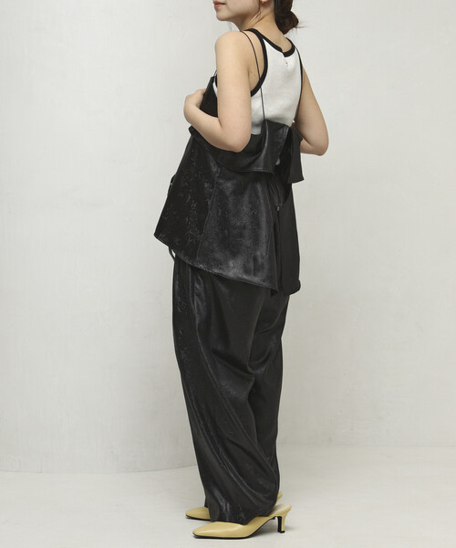 Firsthand（ファーストハンド）の「Firsthand/ファーストハンド チンツ加工 バックオープン キャミソールトップス / スパゲッティストラップ（キャミソール・レディース・ワイン/ブラック/ブラウン・FREE）」の19枚目の写真