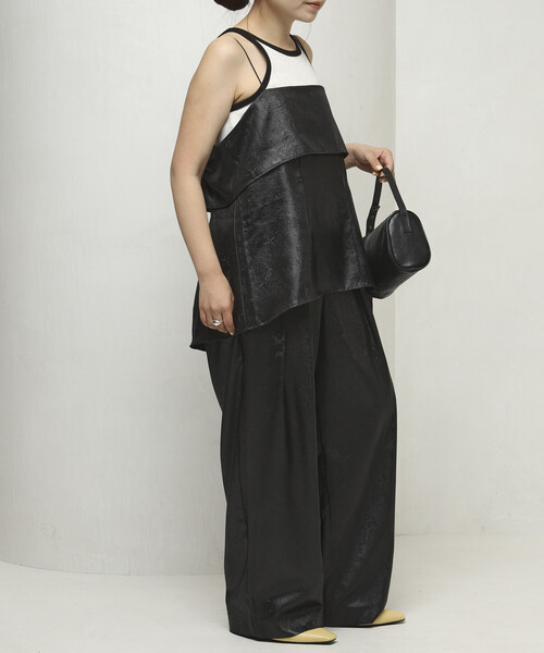 Firsthand（ファーストハンド）の「Firsthand/ファーストハンド チンツ加工 バックオープン キャミソールトップス / スパゲッティストラップ（キャミソール・レディース・ワイン/ブラック/ブラウン・FREE）」の22枚目の写真