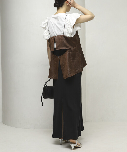 Firsthand（ファーストハンド）の「Firsthand/ファーストハンド チンツ加工 バックオープン キャミソールトップス / スパゲッティストラップ（キャミソール・レディース・ワイン/ブラック/ブラウン・FREE）」の4枚目の写真