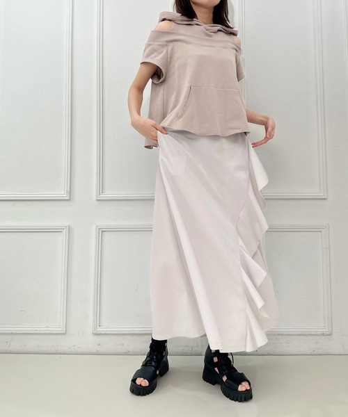 AVIE(アビィ)の「スリットデザインフーディプルオーバー(パーカー・レディース・トップグレー/モカ/ブラック・38)」の22枚目の写真