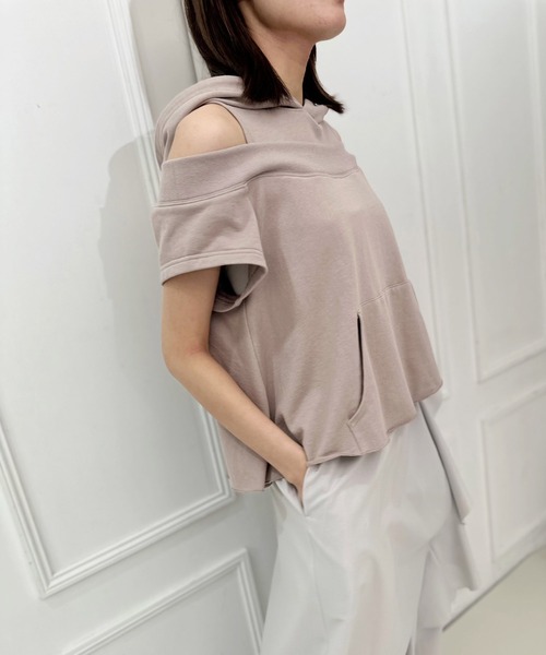 AVIE(アビィ)の「スリットデザインフーディプルオーバー(パーカー・レディース・トップグレー/モカ/ブラック・38)」の15枚目の写真