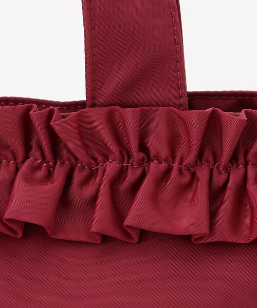 TOCCA(トッカ)の「FRILL GARLAND NYLONTOTE トートバッグ(トートバッグ・レディース・レッド系/ブラック系/ベージュ系・F)」の8枚目の写真