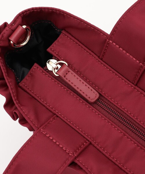 TOCCA(トッカ)の「FRILL GARLAND NYLONTOTE トートバッグ(トートバッグ・レディース・レッド系/ブラック系/ベージュ系・F)」の14枚目の写真
