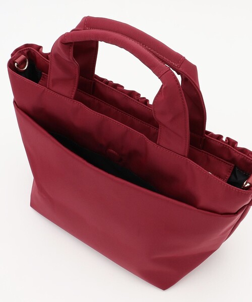 TOCCA(トッカ)の「FRILL GARLAND NYLONTOTE トートバッグ(トートバッグ・レディース・レッド系/ブラック系/ベージュ系・F)」の15枚目の写真