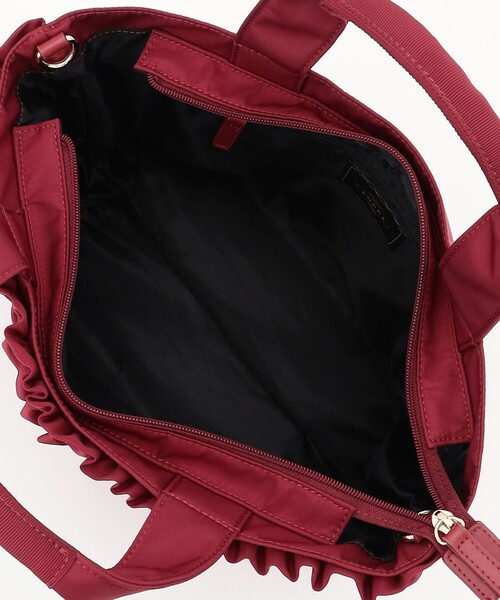 TOCCA(トッカ)の「FRILL GARLAND NYLONTOTE トートバッグ(トートバッグ・レディース・レッド系/ブラック系/ベージュ系・F)」の16枚目の写真