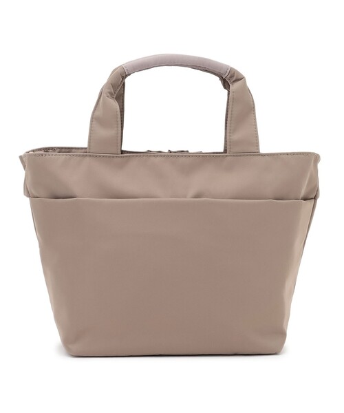 TOCCA(トッカ)の「FRILL GARLAND NYLONTOTE トートバッグ(トートバッグ・レディース・レッド系/ブラック系/ベージュ系・F)」の19枚目の写真