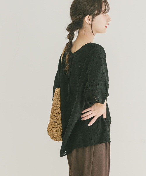 ITEMS URBANRESEARCH（アイテムズ アーバンリサーチ）の「バルーンスリーブレースプルオーバー（その他トップス・レディース・オフホワイト/ブラック・FREE）」の20枚目の写真