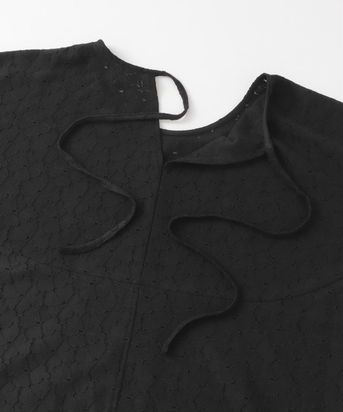 ITEMS URBANRESEARCH（アイテムズ アーバンリサーチ）の「バルーンスリーブレースプルオーバー（その他トップス・レディース・オフホワイト/ブラック・FREE）」の11枚目の写真